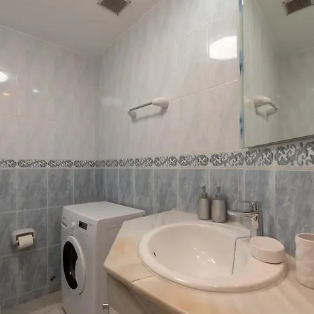 Altamira 38 - One Bed Appartement *