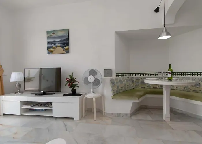 Altamira 38 - One Bed Апартаменты