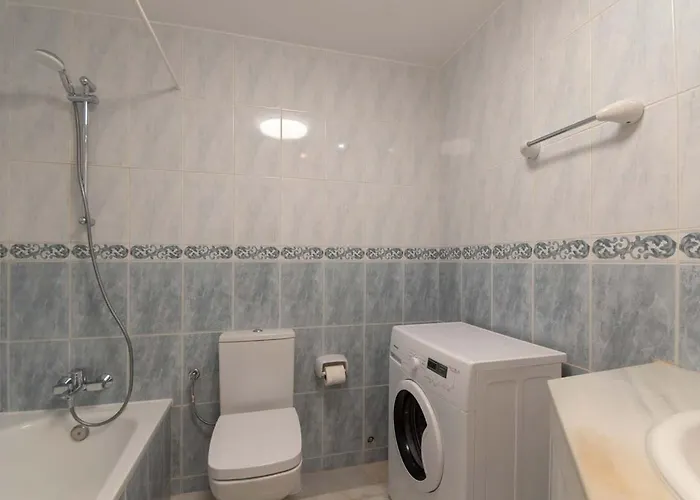 Altamira 38 - One Bed Апартаменты Адехе