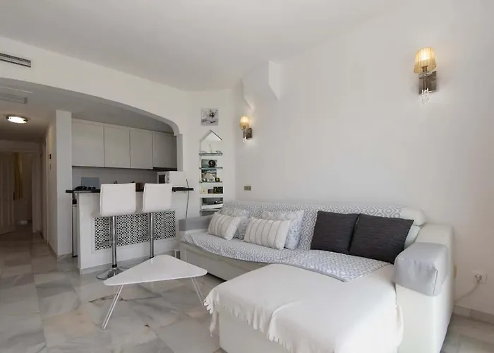 Altamira 38 - One Bed Апартаменты *
