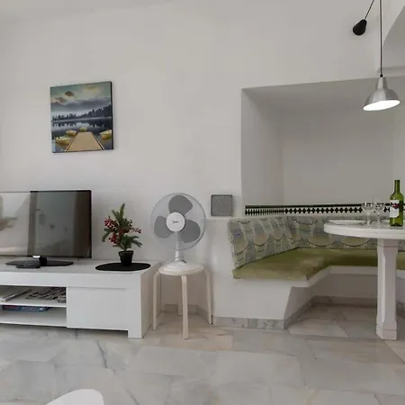 Altamira 38 - One Bed דירה